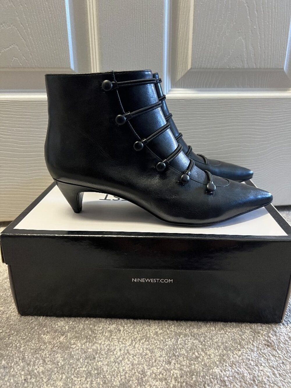 Nine West Zadan Black Leather Kitten Heel Booties 7